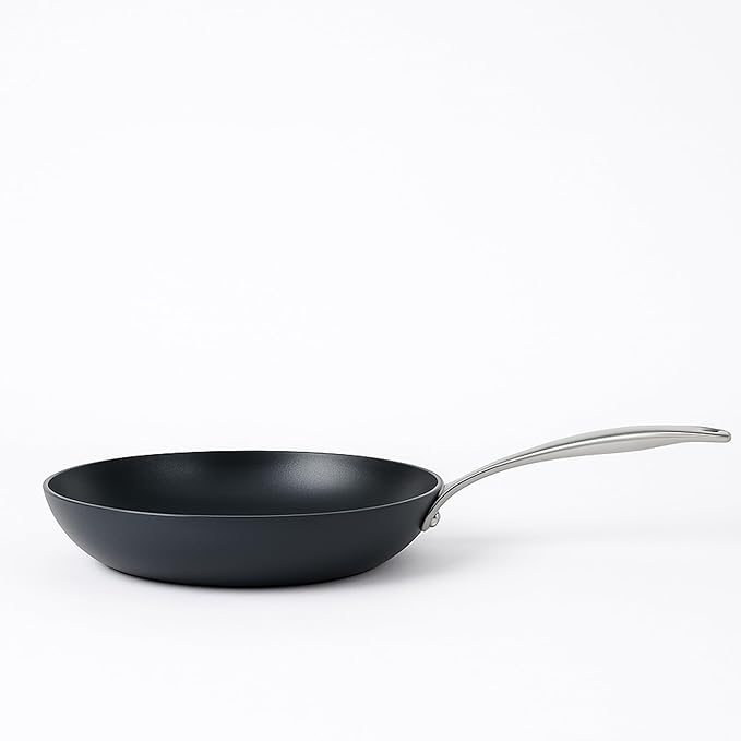 Black Eisen Cast Iron Frypan With Steel Handel