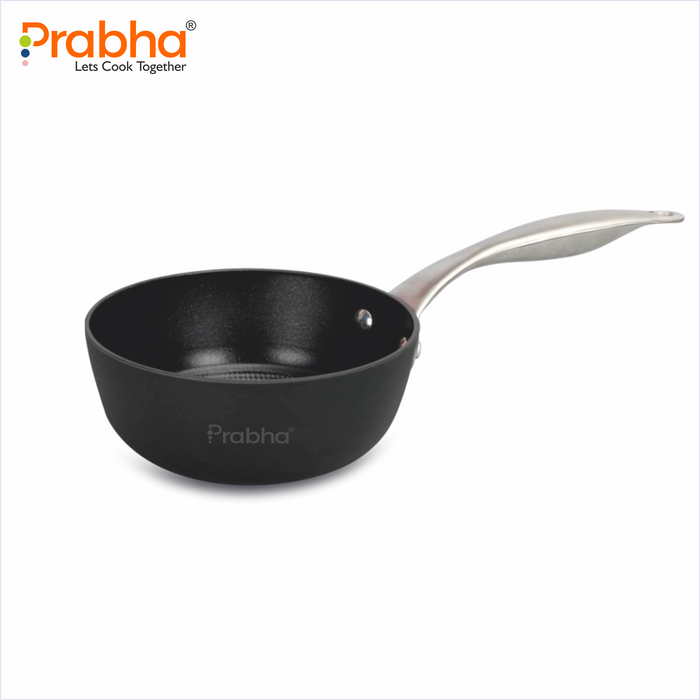 Black Eisen Cast Iron  Saucepan With Steel Handel