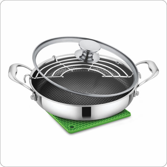 Tri-Ply Hexa Cube Stick-Resistant Saute Pan With Glass Lid & Oil Drainer
